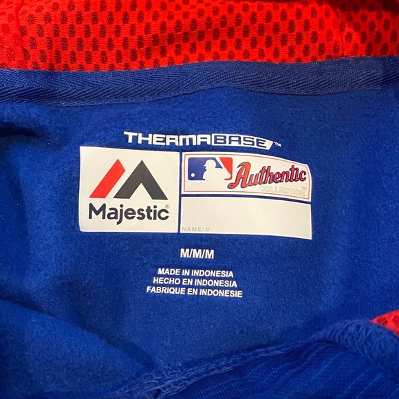 Men’s Majestic Therma Base Chicago Cubs Hoodie - Picture 4 of 5